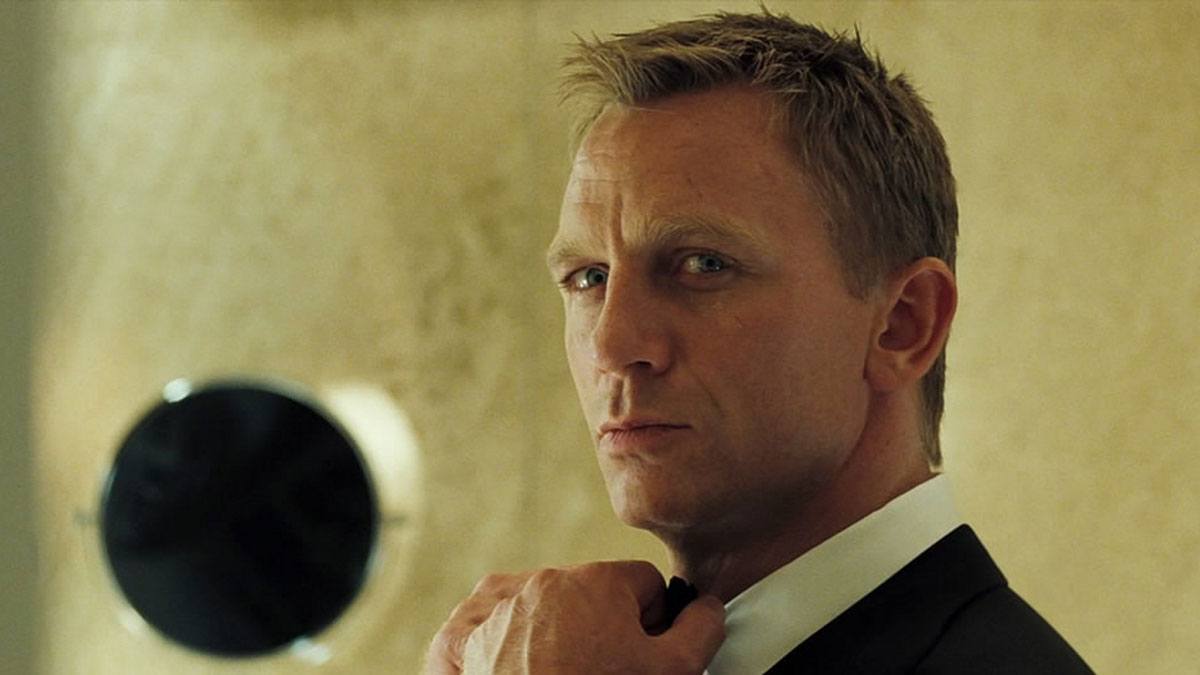 Daniel Craig 4 bond films