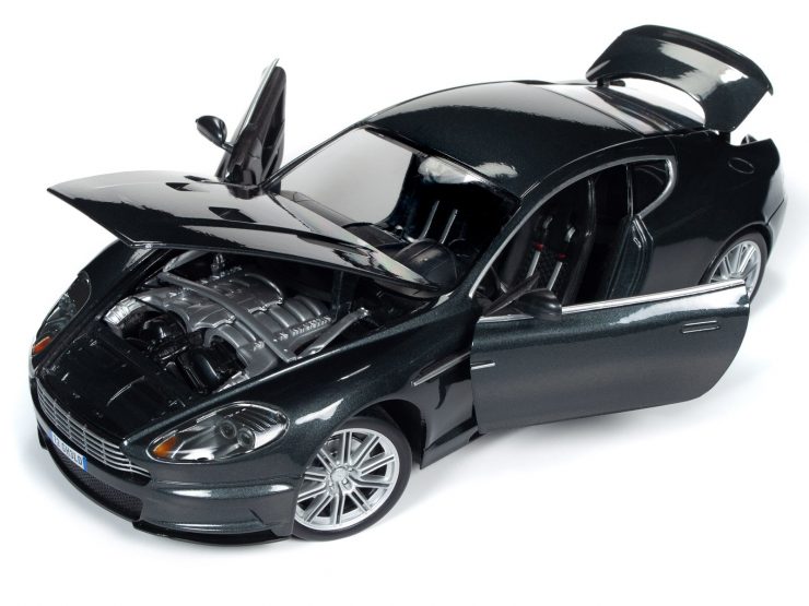 Round 2 Aston Martin DBS V12 Casino Royale Quantum Of Solace 1-18 002