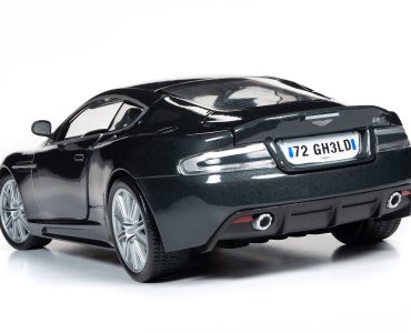 Round 2 Aston Martin DBS V12 Casino Royale Quantum Of Solace 1-18 006