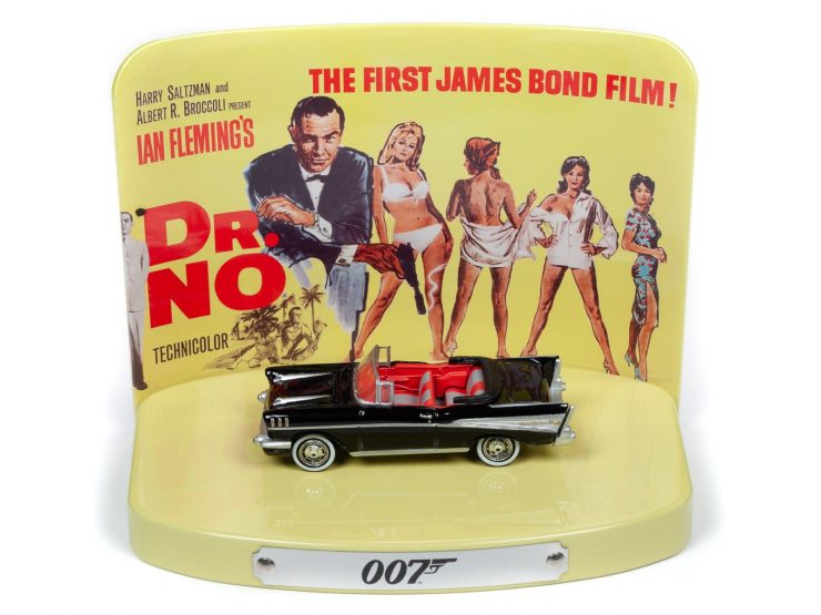 Round 2 Chevrolet Bel Air Dr No diorama 1-64 001