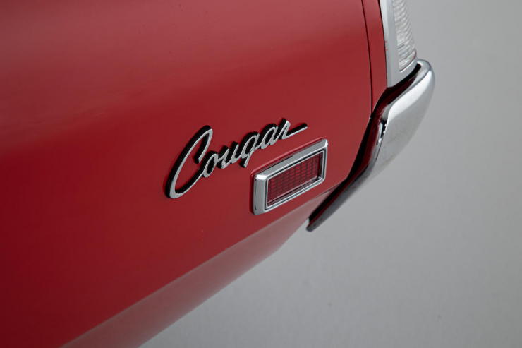 Veiling-Mercury-Cougar-XR-7-On-Her-Majestys-Secret-Service-009
