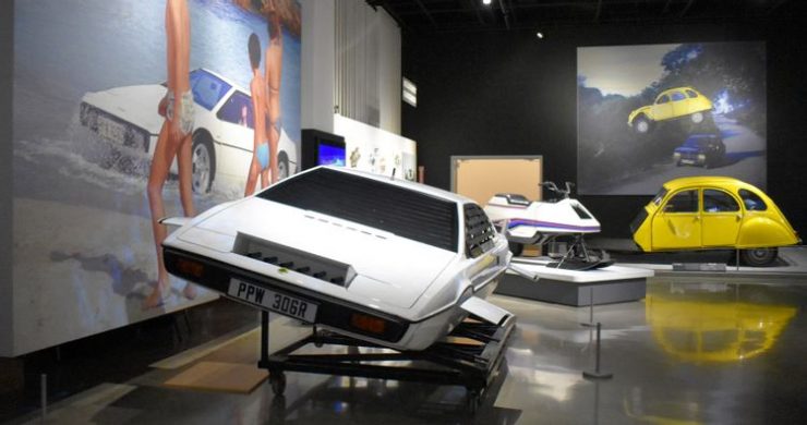 Bond-In-Motion-Petersen-Automotive-Museum-overview-004