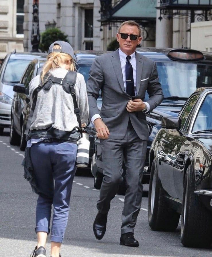 No Time To Die achter de schermen Nicola Dove Daniel Craig Aston Martin V8
