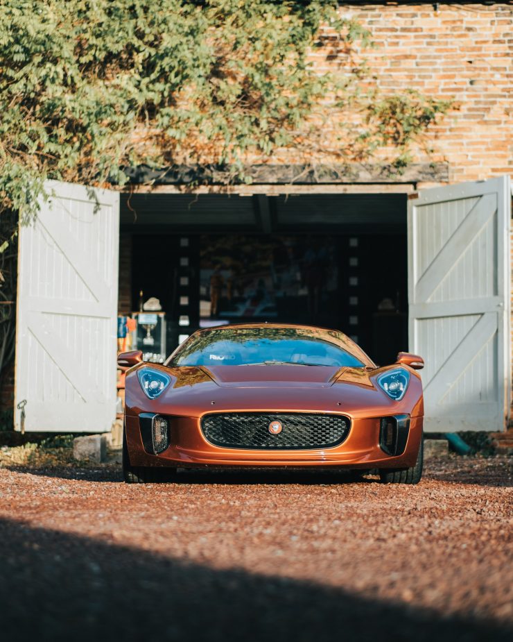 Spectre Jaguar C-X75 stuntcar 007 Simon Drabble verkoop 001